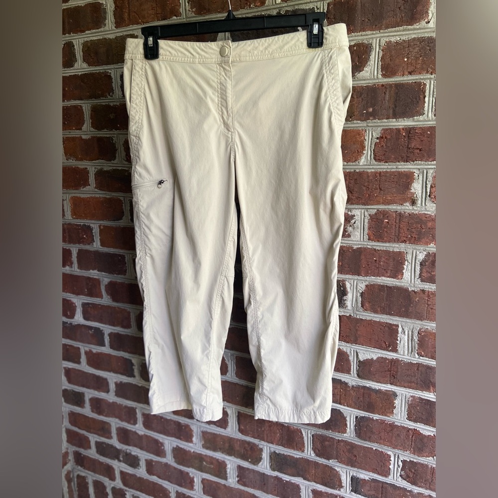 L.L. Bean Women’s Cargo Capri Pants, Size 14